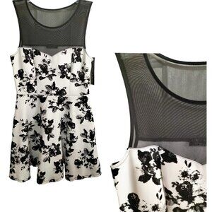 712C) Trixxi Black & White Floral print Sleeveless Mini Dress Size L